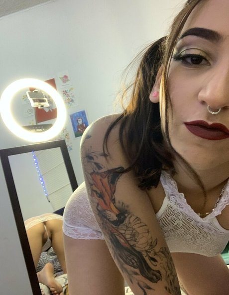 nia yanyi nice model image