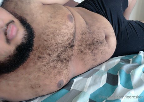 nyxie ledros nude model pics