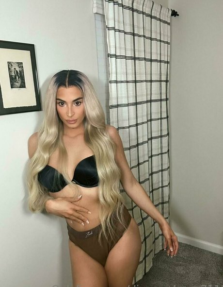 tschasitybanks pornstar erotic images