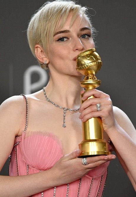 Julia Garner exclusive model pictures