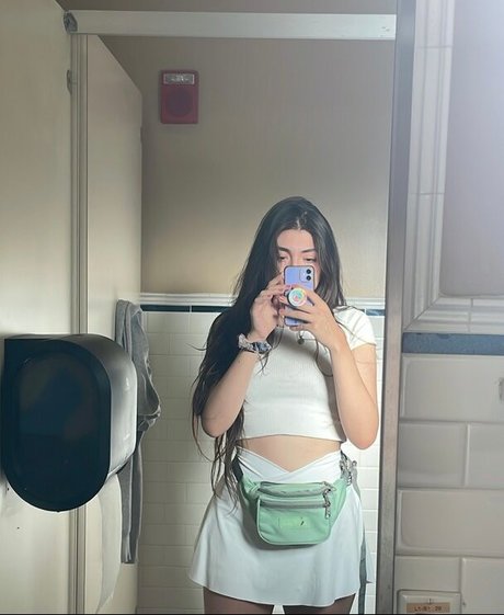 Lofiluvasmr model high quality pictures