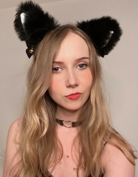 Apollolol art model photo