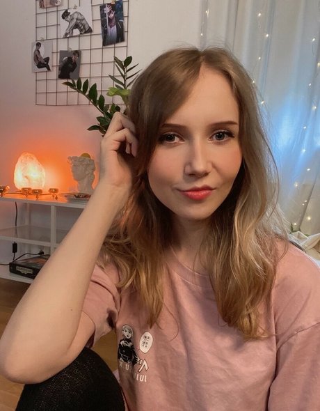 Apollolol pornographic star img