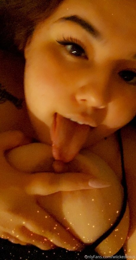 wiickedlotus pornstar nudes photo