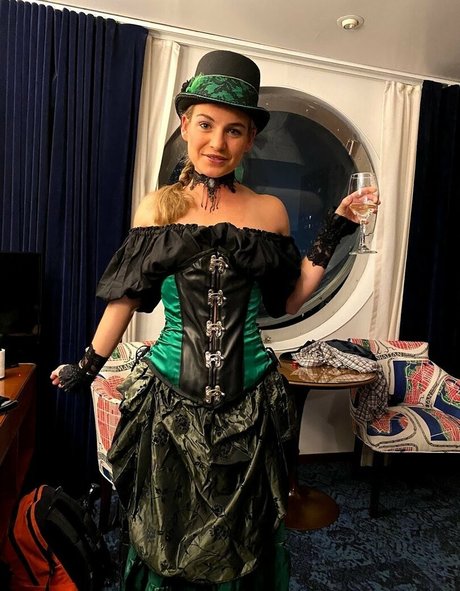 corkyafterdark best actress photo