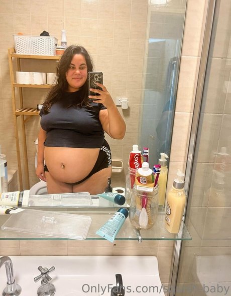 squish baby model pretty pic