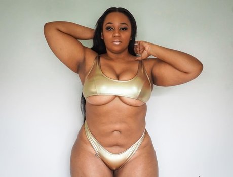 Faye Jackson nudes model pic