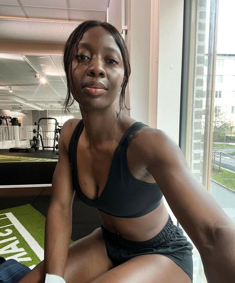 Khaddi Sagnia pornstar naked img