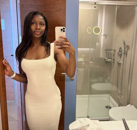 Khaddi Sagnia xxx pornstar pics