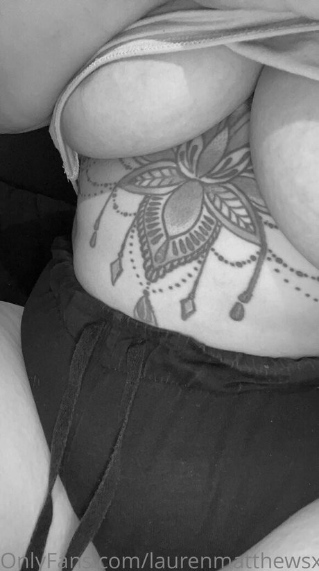 laurenmatthewsx nude model pictures