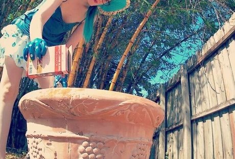 serenityshoals pretty actress pics