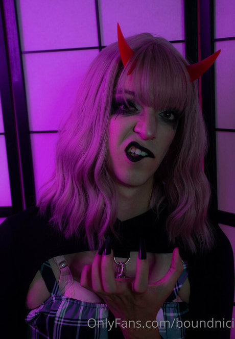 boundnici porn model pictures