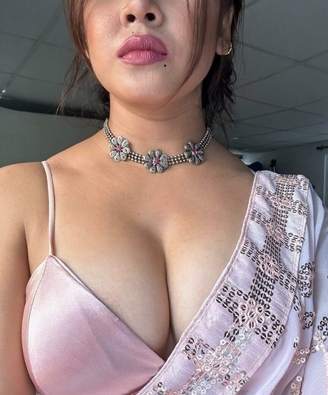 Sofia Ansari hot model pics