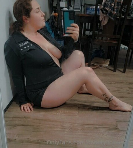 boootylicious95 exclusive star picture