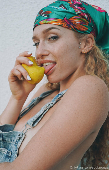 soularouge adult model pic