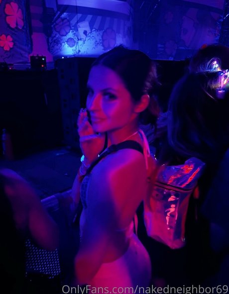 kendrathomas18 nude actress pic