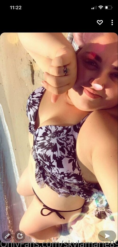 skylamarie89 naked model photo
