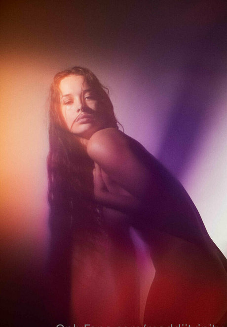 Maddii Sutton hd star image