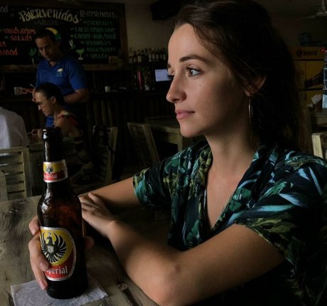 Sarah Lavender ASMR nude actress pictures