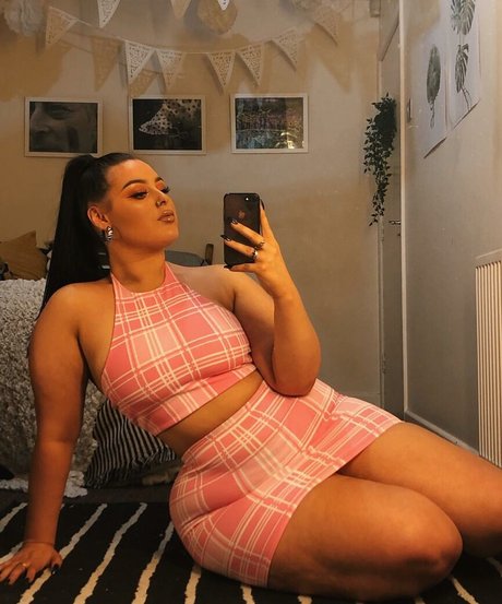 Holly Marston pretty model picture