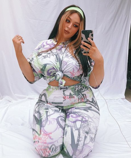 Holly Marston star perfect galleries