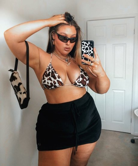 Holly Marston pornstar sexy image