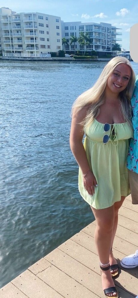 Alyssa K pretty model pictures