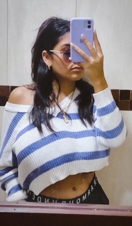 Itzel Lozano beautiful star img