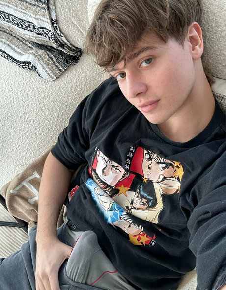 cadenfree nude star galleries