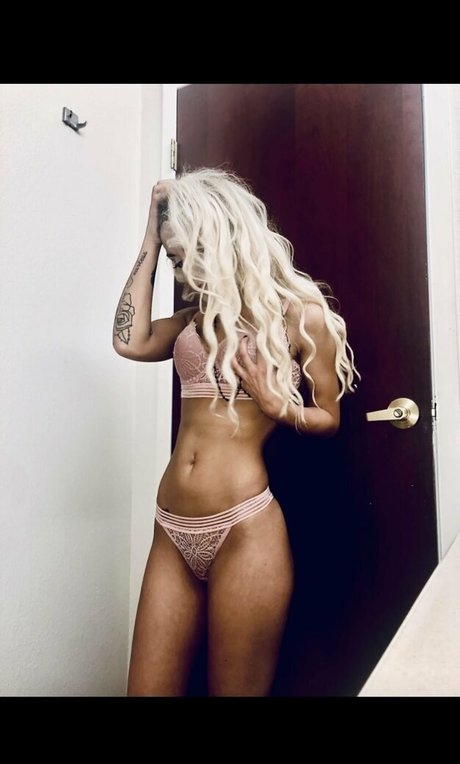 kelsiekelss13 model free photos