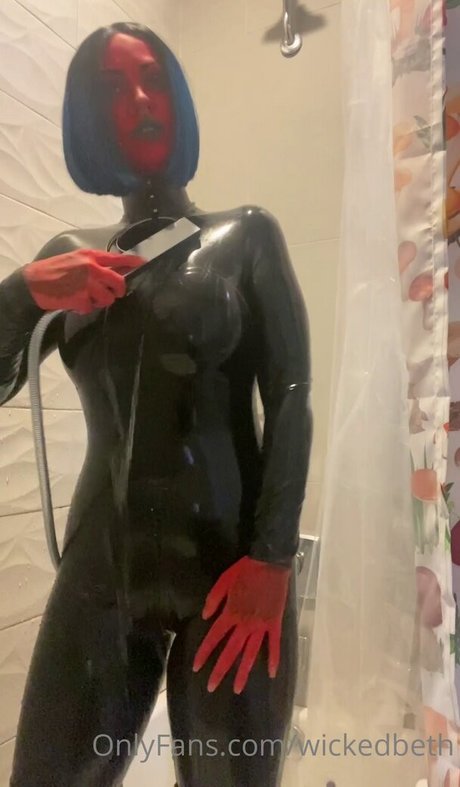 Wicked Beth high quality star pics