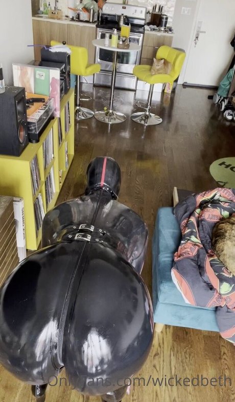 Wicked Beth pornstar exclusive img