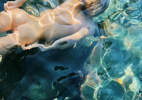 Niki Anson nice actress images