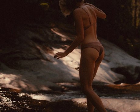 Niki Anson model naked image