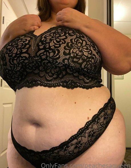 peachesaqueen xxx pornstar photo