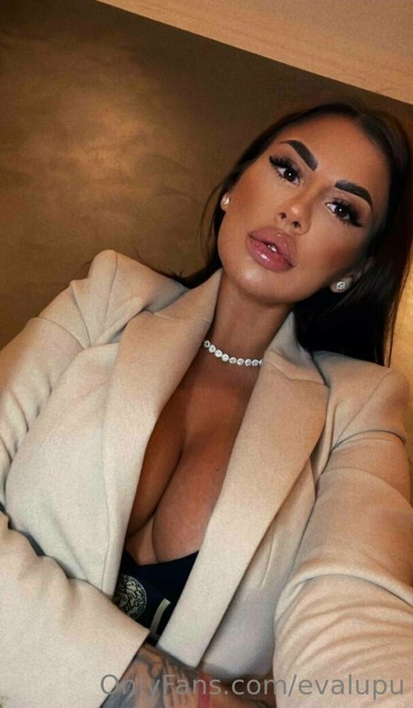 evalupu top star photos