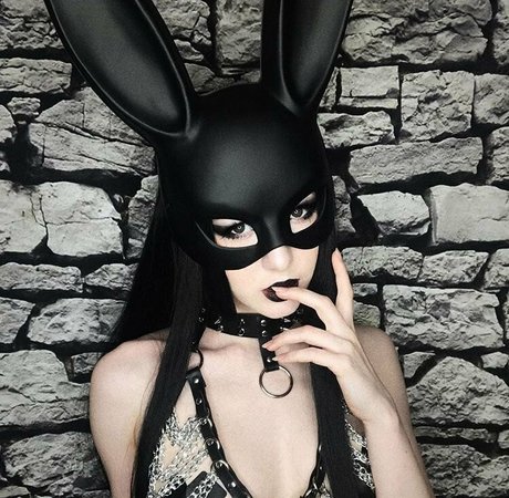 egirls model free galleries