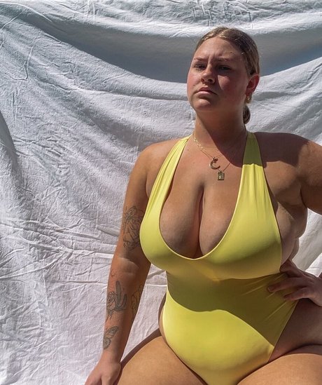 chynna star nice picture