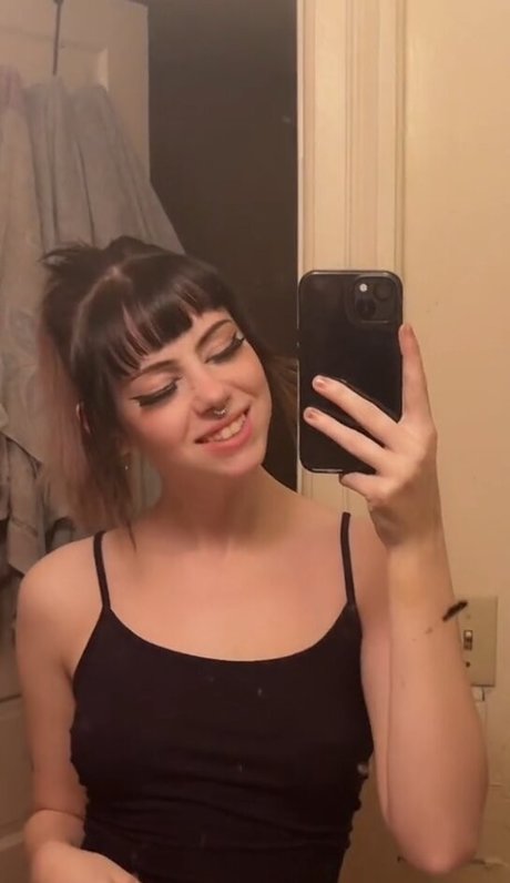 OkayGnomie top model images