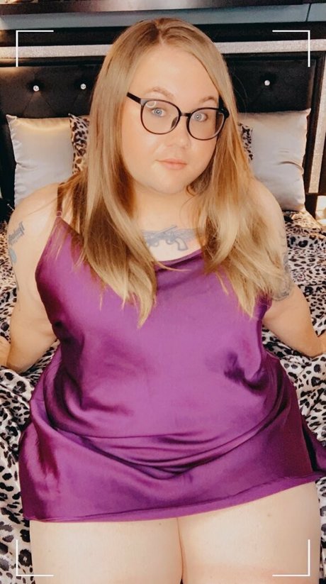 freydacoxx nude model images