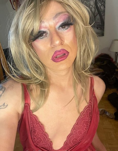 queenmarlagonzo pornstar sexy images