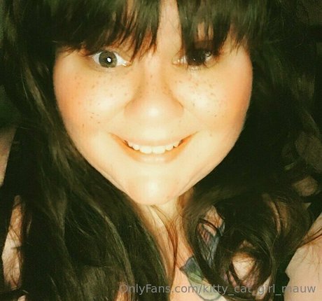 kitty cat girl mauw pornstar erotic image