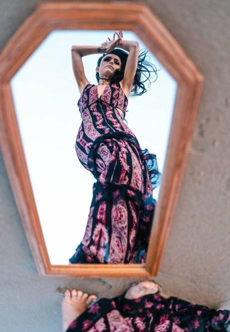 missfayevip nude model photo