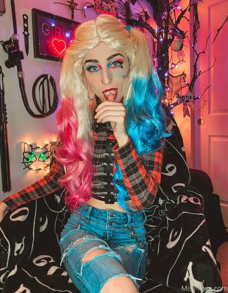 missfayevip model erotic gallery