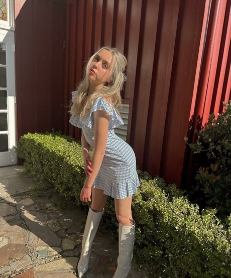 Jenna Davis hot pornstar photos