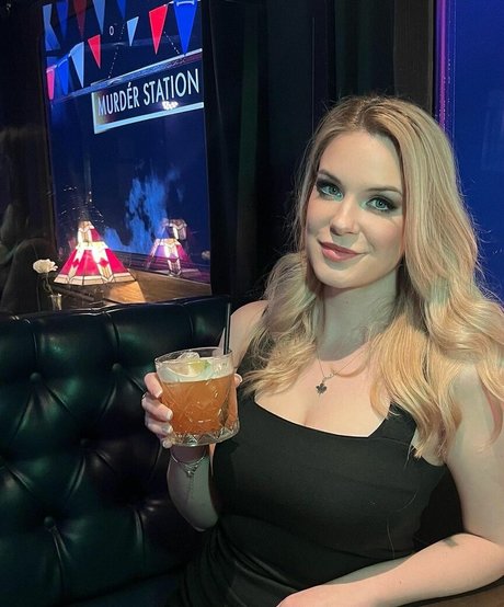 Jessica Spice art star photos