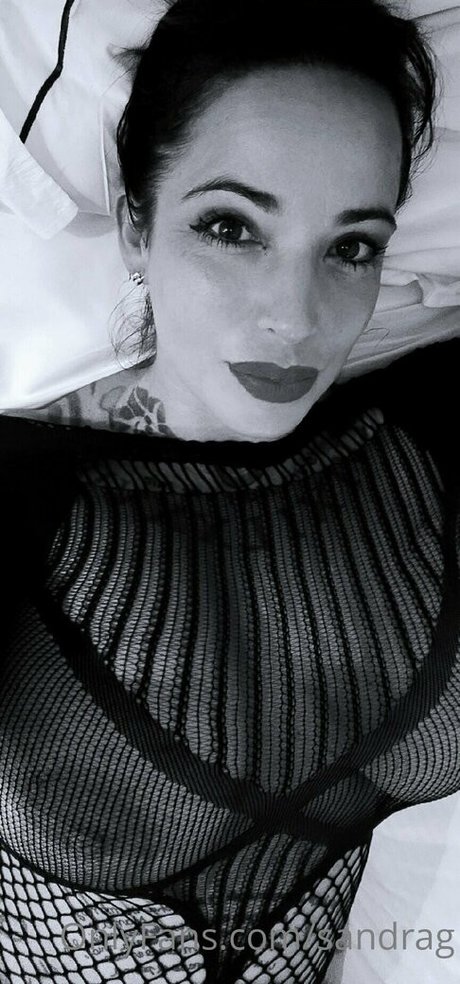 sandrag exclusive model photo