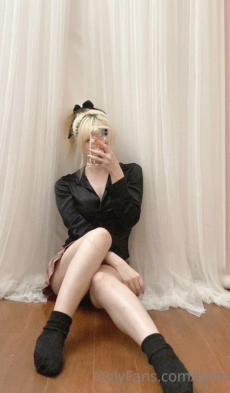 iylith naked actress pictures