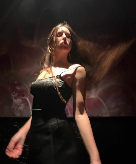 Scout Willis porn model pictures