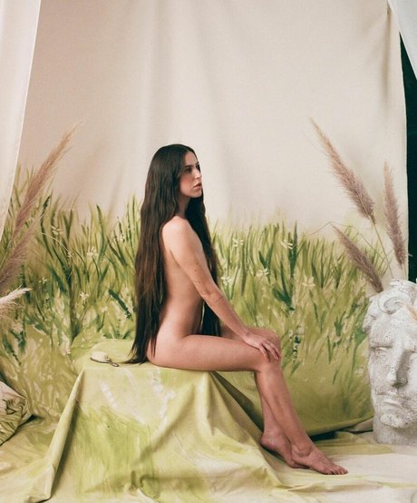 Scout Willis erotic model images